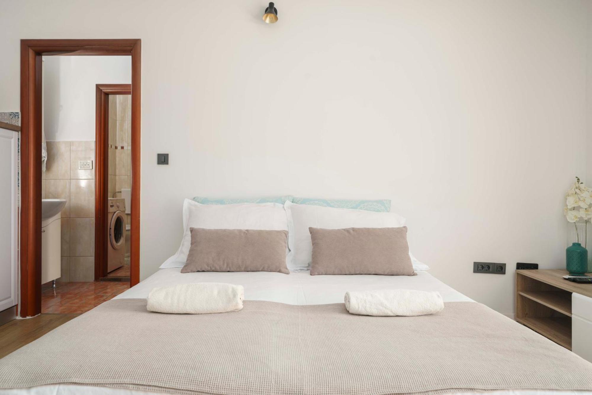 Apartments Vitis - City Centre - Free Parking Водице Экстерьер фото
