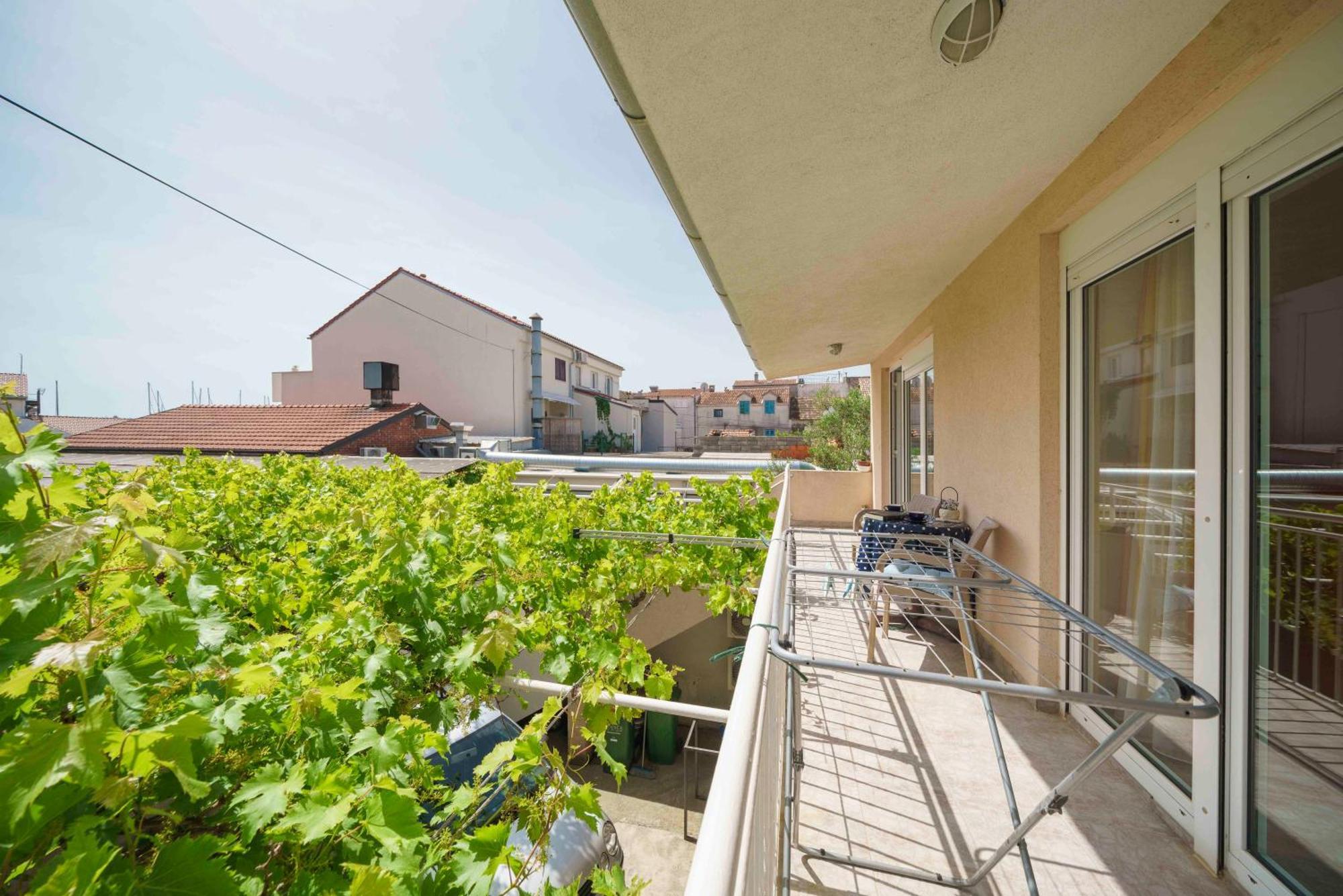 Apartments Vitis - City Centre - Free Parking Водице Экстерьер фото